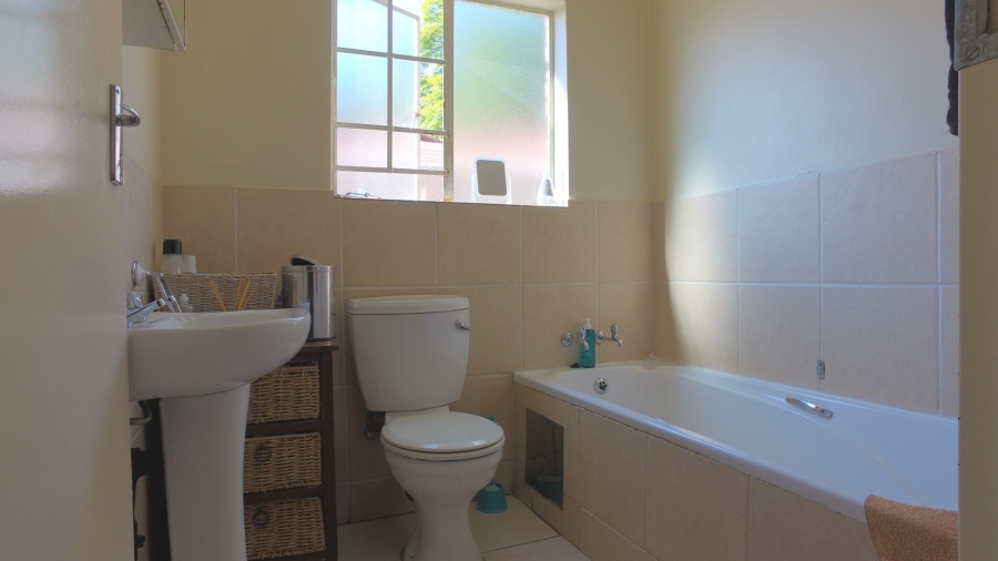 1 Bedroom Property for Sale in Rustenburg Central North West